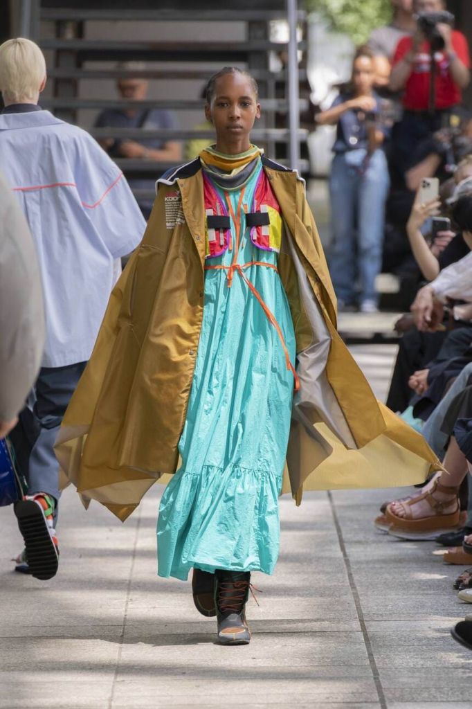 HONEYEE.COM | DSMGでkolor SS2024 のインスタレーション